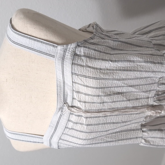 4/$12 Banana Republic Factory Square Neck Tank Top White Black Stripes sz Medium - Picture 2 of 8